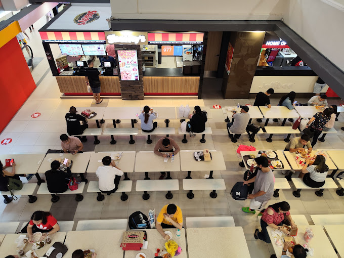 Lucky Plaza