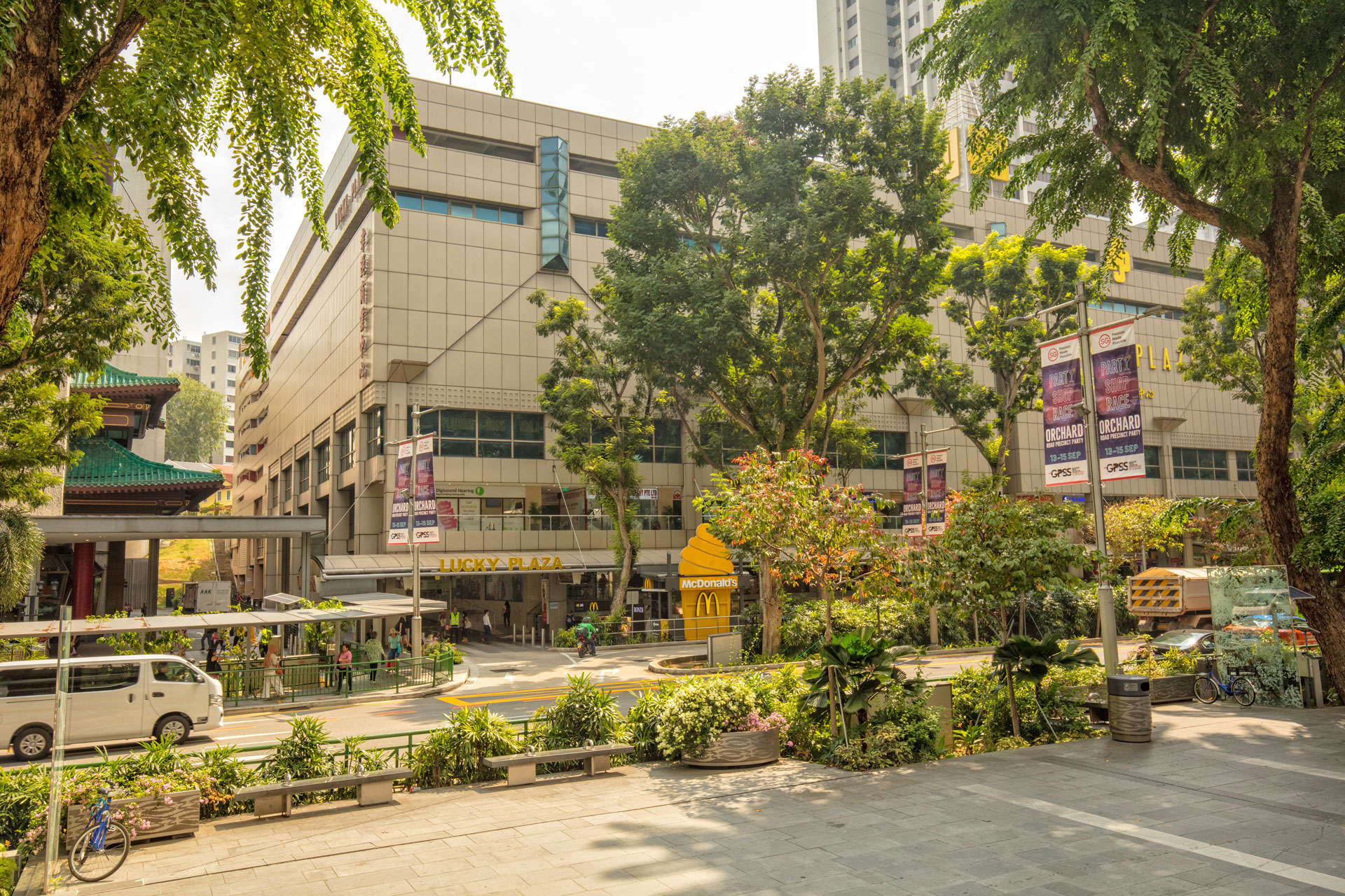 Lucky Plaza